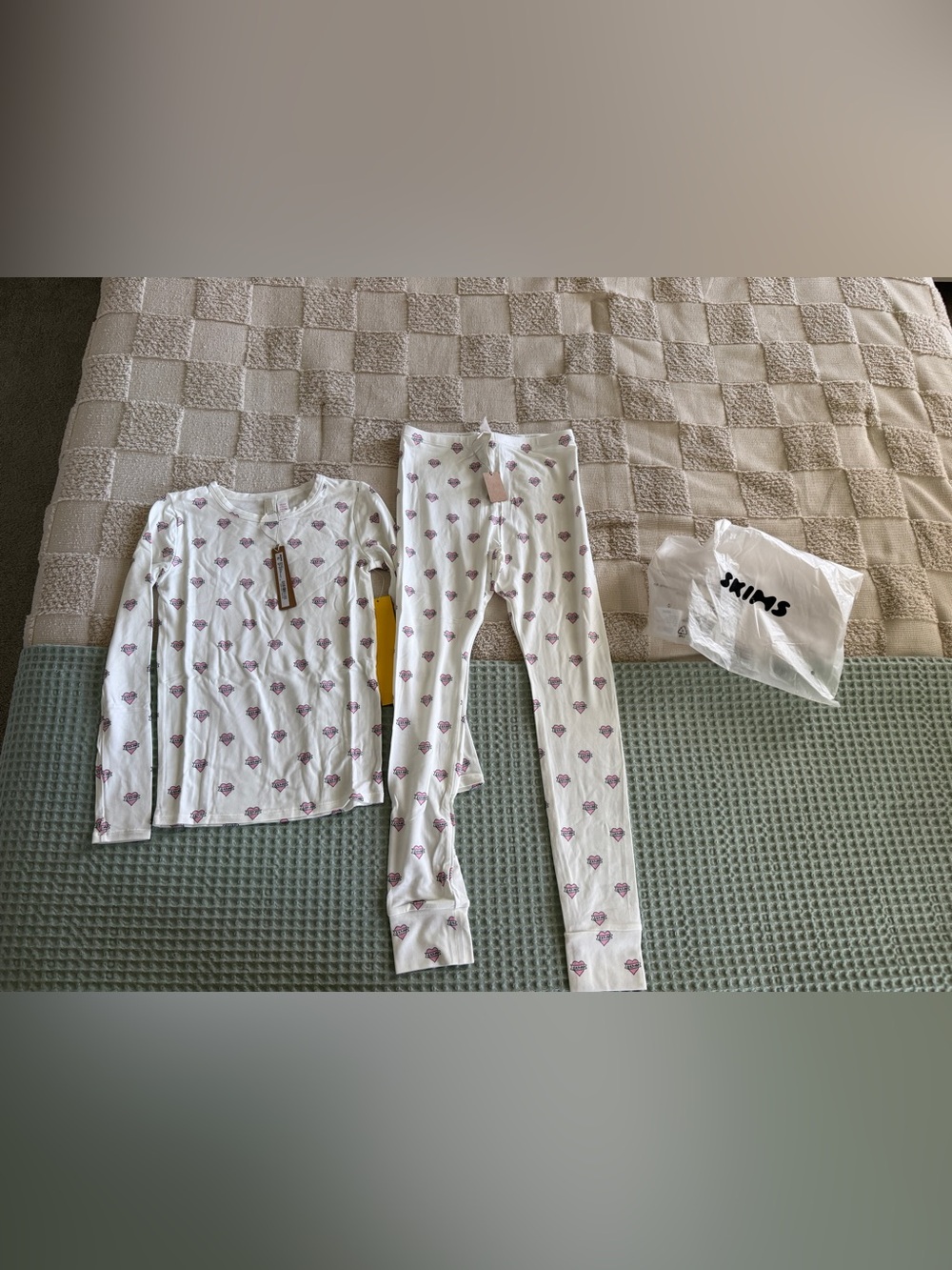 NWT Skims Sleep Marble Heart Banner size 10